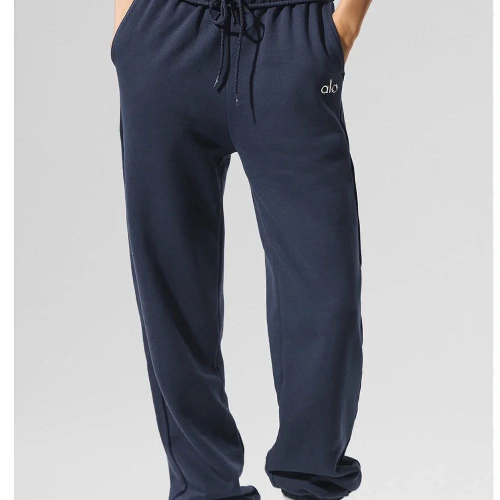 ALO Navy Blue Accolade Joggers Size Small - Picture 4 of 5